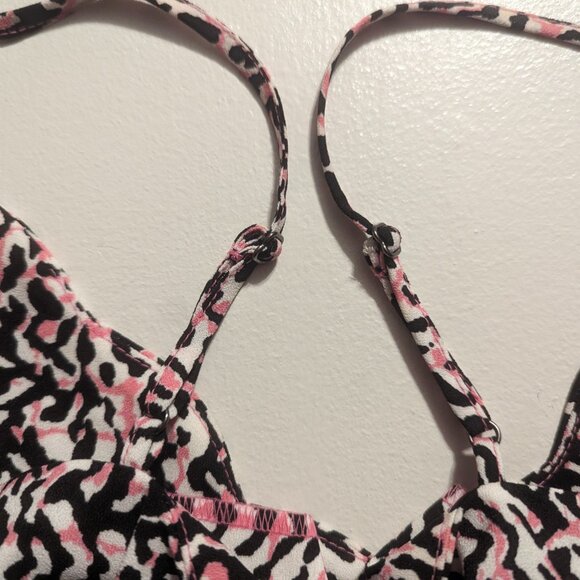 Halogen Size Small (Oversized) Cami in Black and Pink - Picture 9 of 12